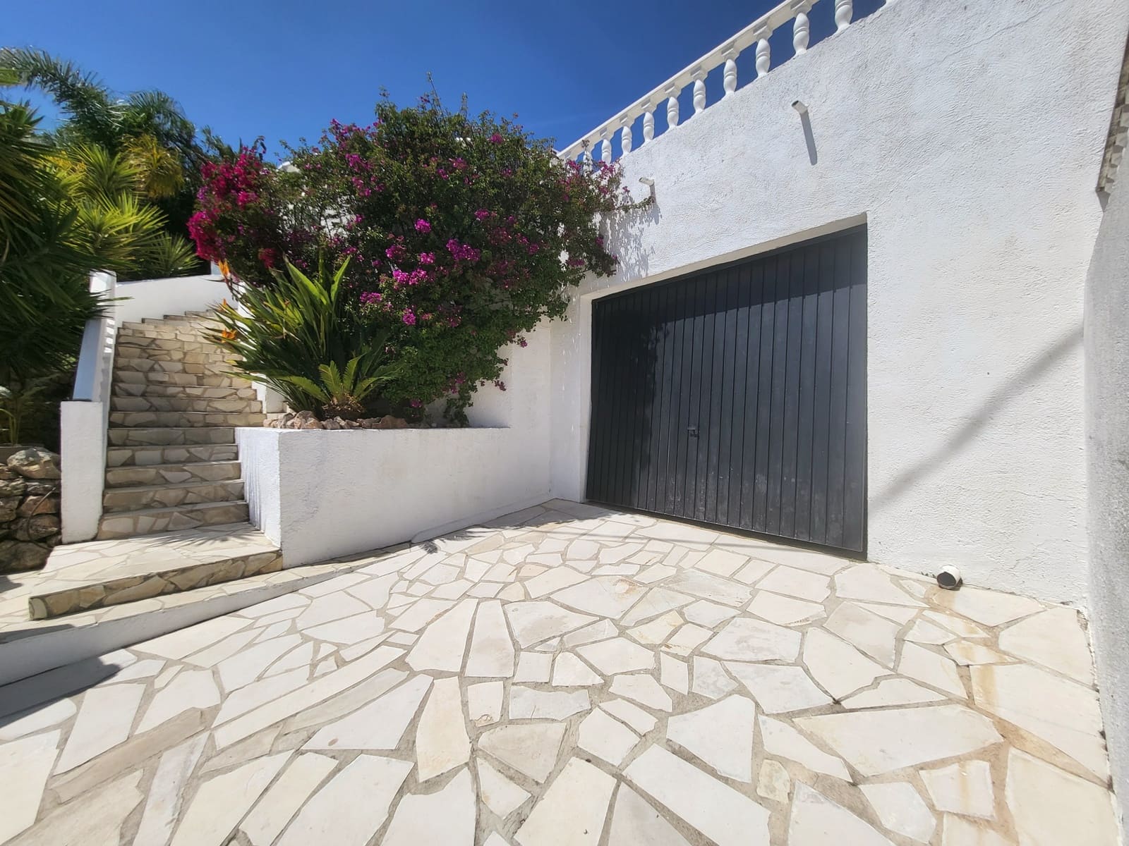 4 bedroom Villa for sale in Oliva with pool - € 440,000 (Ref: 9808088)