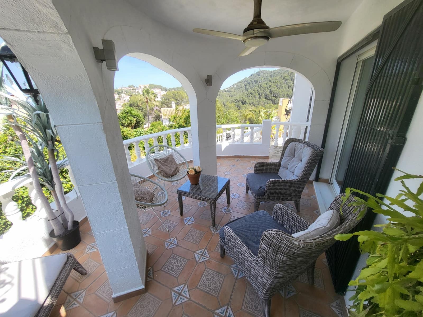 4 bedroom Villa for sale in Oliva with pool - € 440,000 (Ref: 9808088)