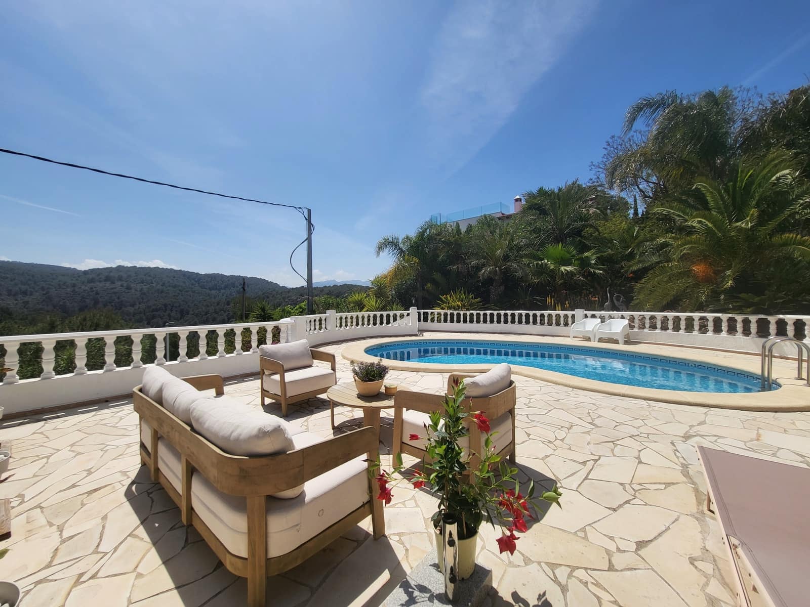 4 bedroom Villa for sale in Oliva with pool - € 440,000 (Ref: 9808088)