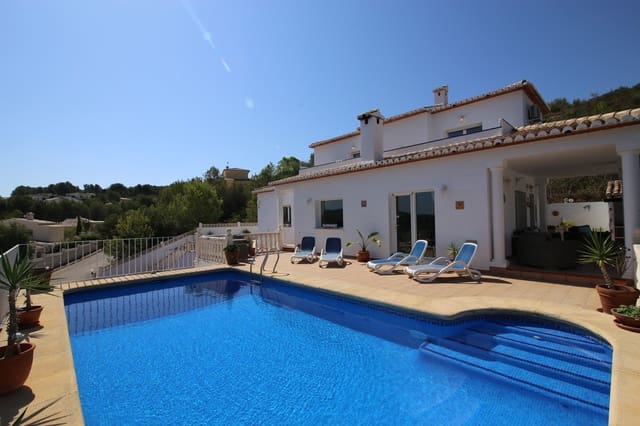 4 chambre Villa/Maison à vendre à Centro ciudad, Javea / Xàbia avec piscine - 575 000 € (Ref: 9808089)