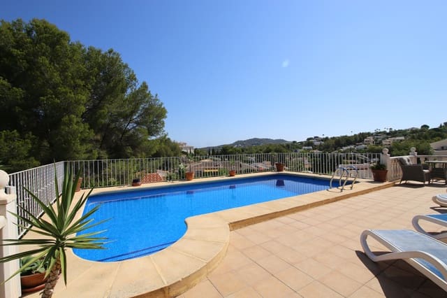 4 chambre Villa/Maison à vendre à Centro ciudad, Javea / Xàbia avec piscine - 575 000 € (Ref: 9808089)