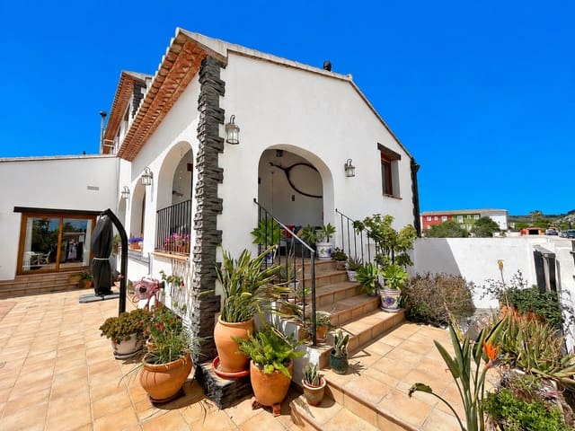 6 soveværelse Villa til salg i Alcalalí / Alcanalí med swimmingpool - € 649.950 (Ref: 9808090)