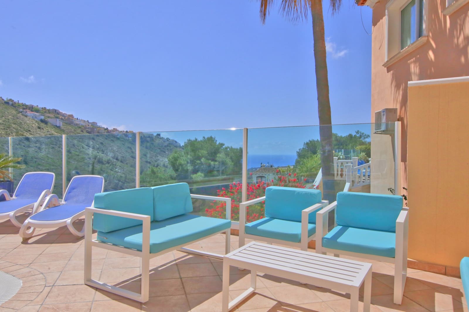 3 bedroom Villa for sale in Benitachell / Benitatxell with pool - € 525,000 (Ref: 9811487)