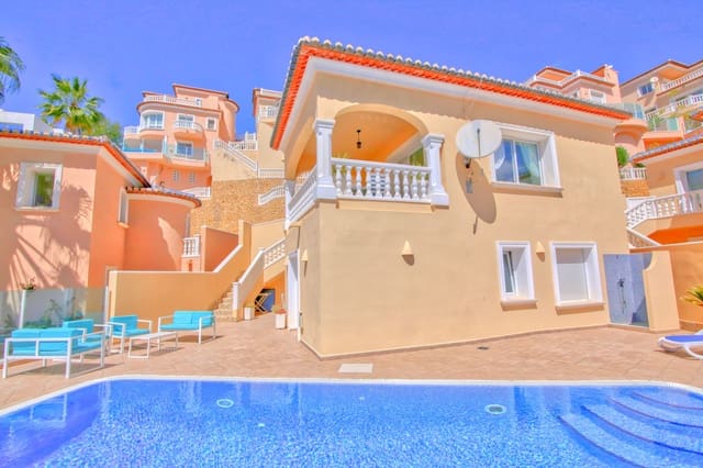 3 bedroom Villa for sale in Benitachell / Benitatxell with pool - € 525,000 (Ref: 9811487)