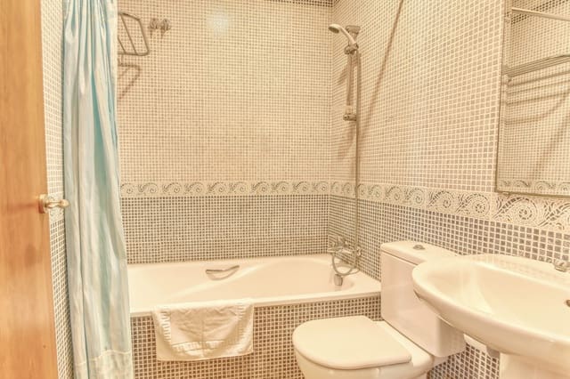 3 bedroom Villa for sale in Benitachell / Benitatxell with pool - € 525,000 (Ref: 9811487)