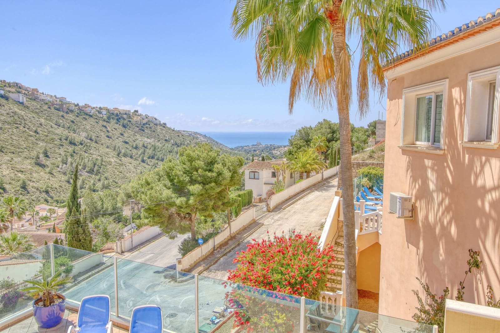 3 bedroom Villa for sale in Benitachell / Benitatxell with pool - € 525,000 (Ref: 9811487)