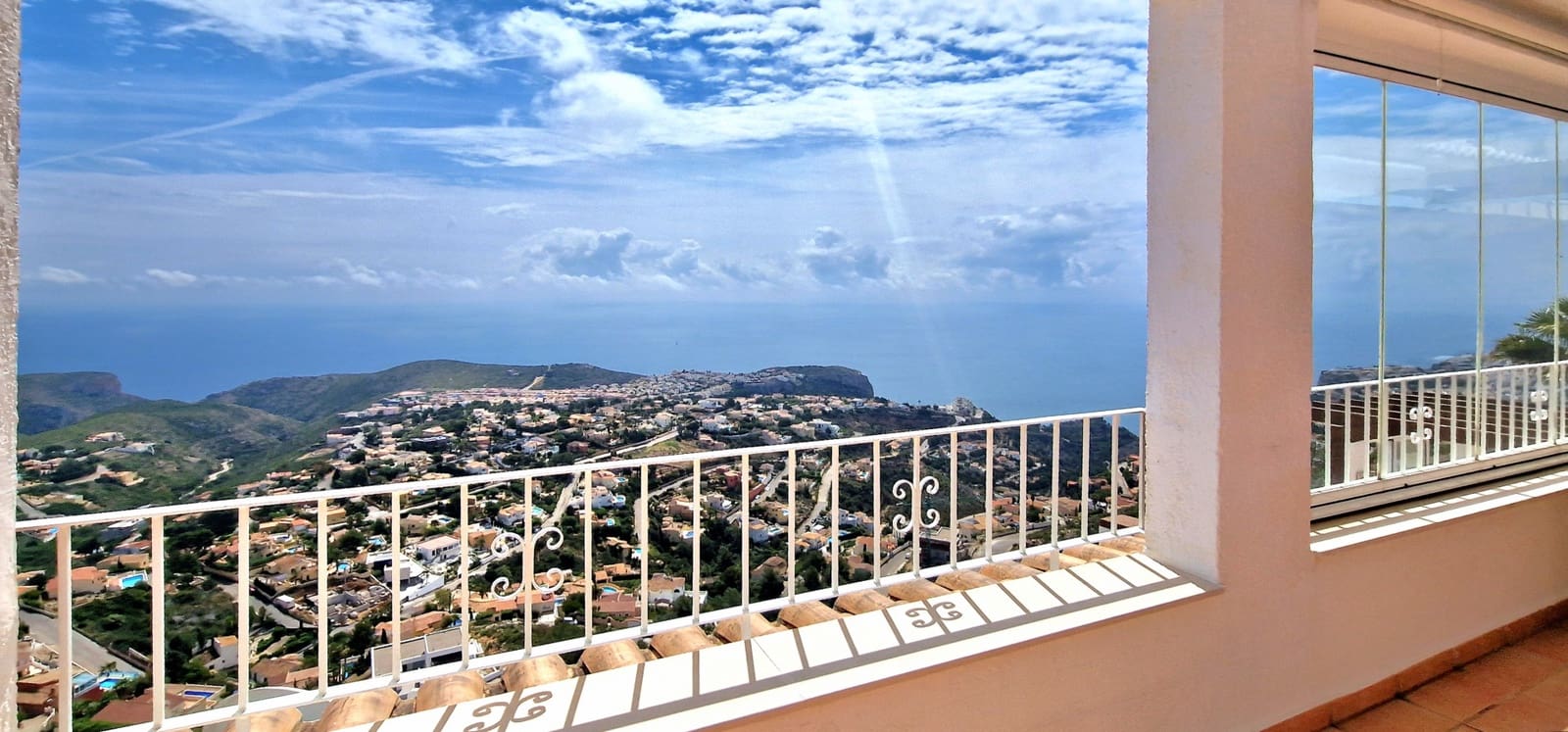 2 bedroom Apartment for sale in Benitachell / Benitatxell with pool - € 265,000 (Ref: 9817996)