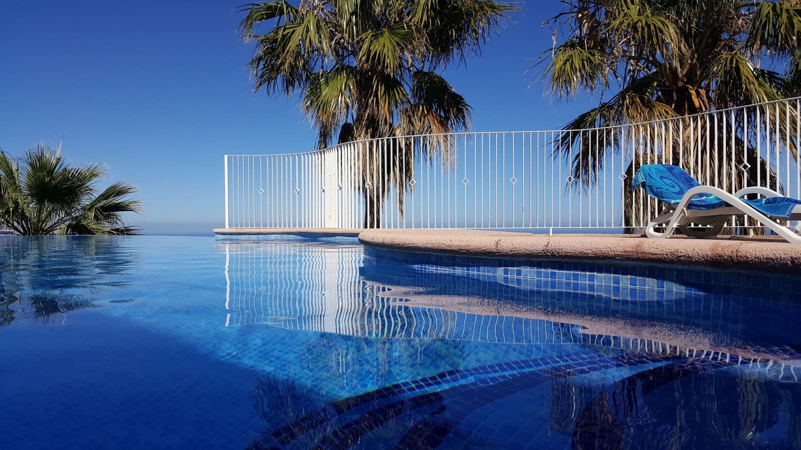 2 bedroom Apartment for sale in Benitachell / Benitatxell with pool - € 265,000 (Ref: 9817996)