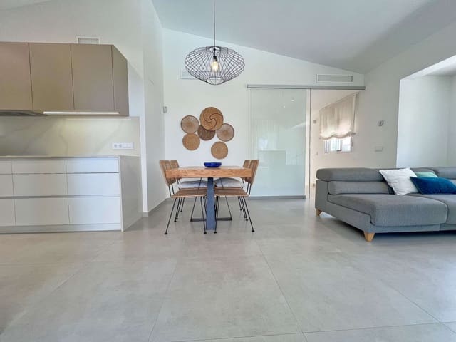 5 Zimmer Villa zu verkaufen in Centro Urbano, Dénia mit Pool - 899.000 € (Ref: 9822703)