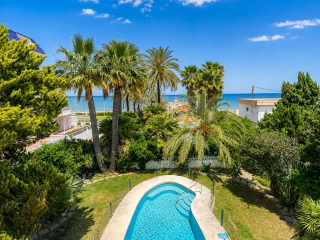 5 Zimmer Villa zu verkaufen in Centro Urbano, Dénia mit Pool - 849.990 € (Ref: 9822703)