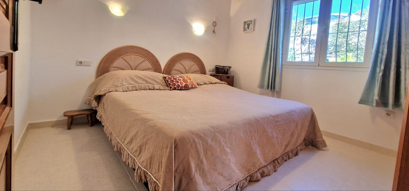 4 bedroom Villa for sale in Benitachell / Benitatxell with pool - € 620,000 (Ref: 9831229)