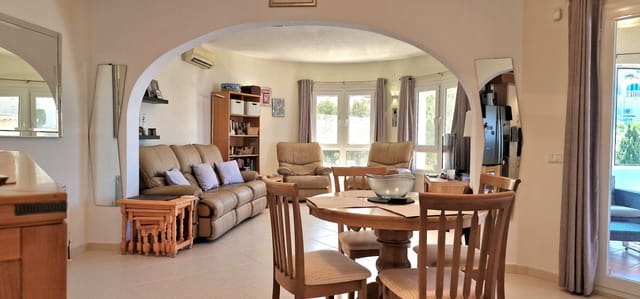 Chalet de 4 habitaciones en Benitachell / Benitatxell en venta con piscina - 620.000 € (Ref: 9831229)