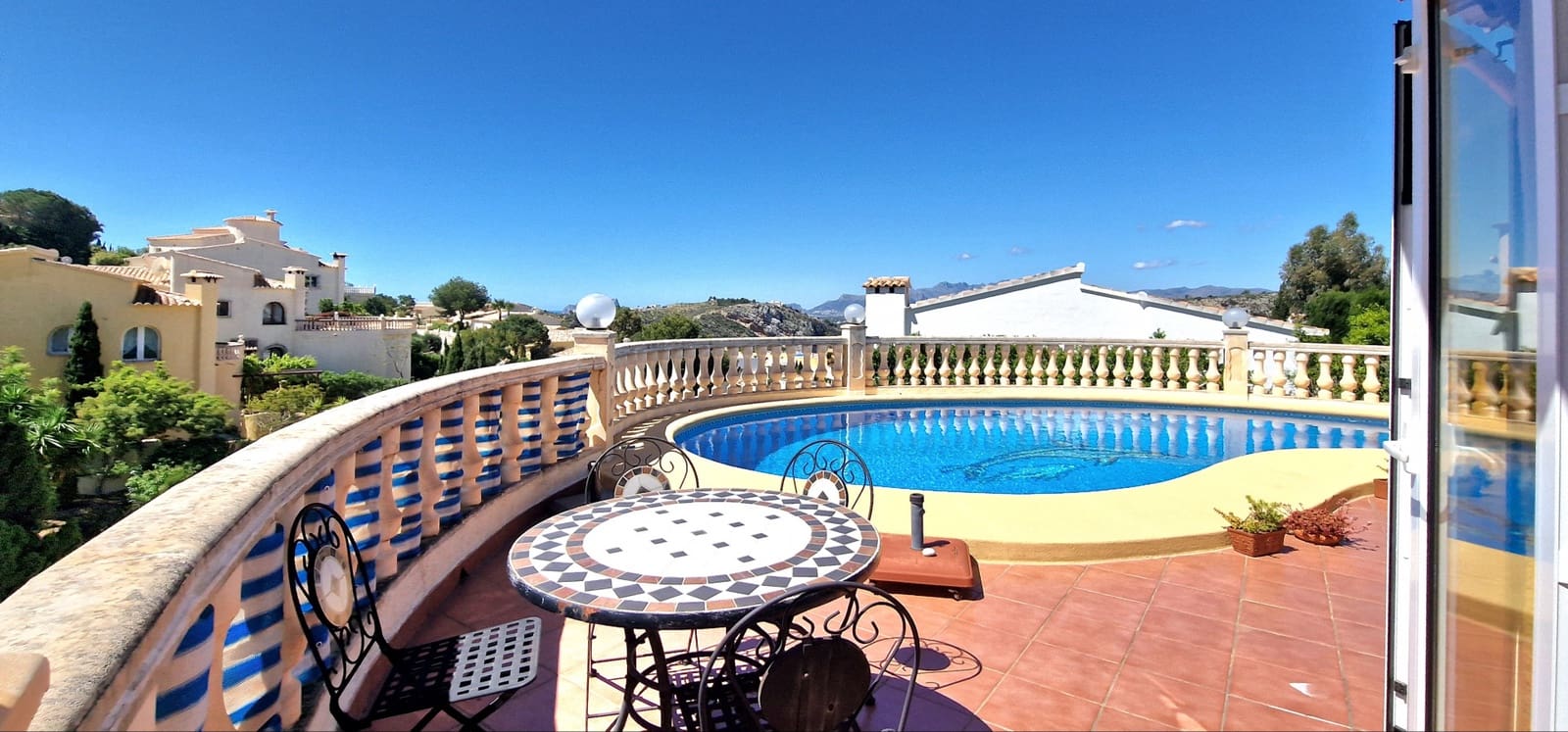4 bedroom Villa for sale in Benitachell / Benitatxell with pool - € 620,000 (Ref: 9831229)