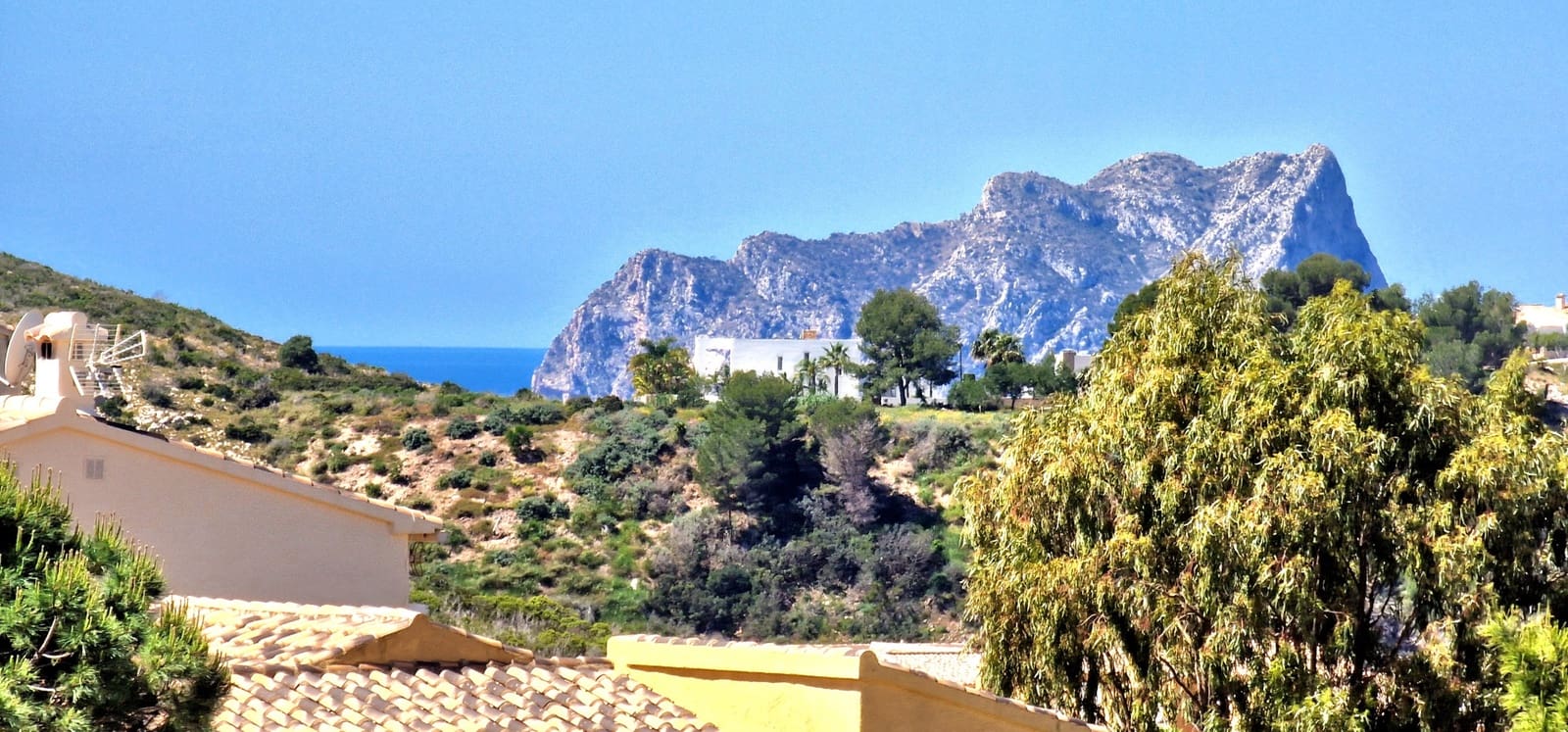 4 bedroom Villa for sale in Benitachell / Benitatxell with pool - € 620,000 (Ref: 9831229)