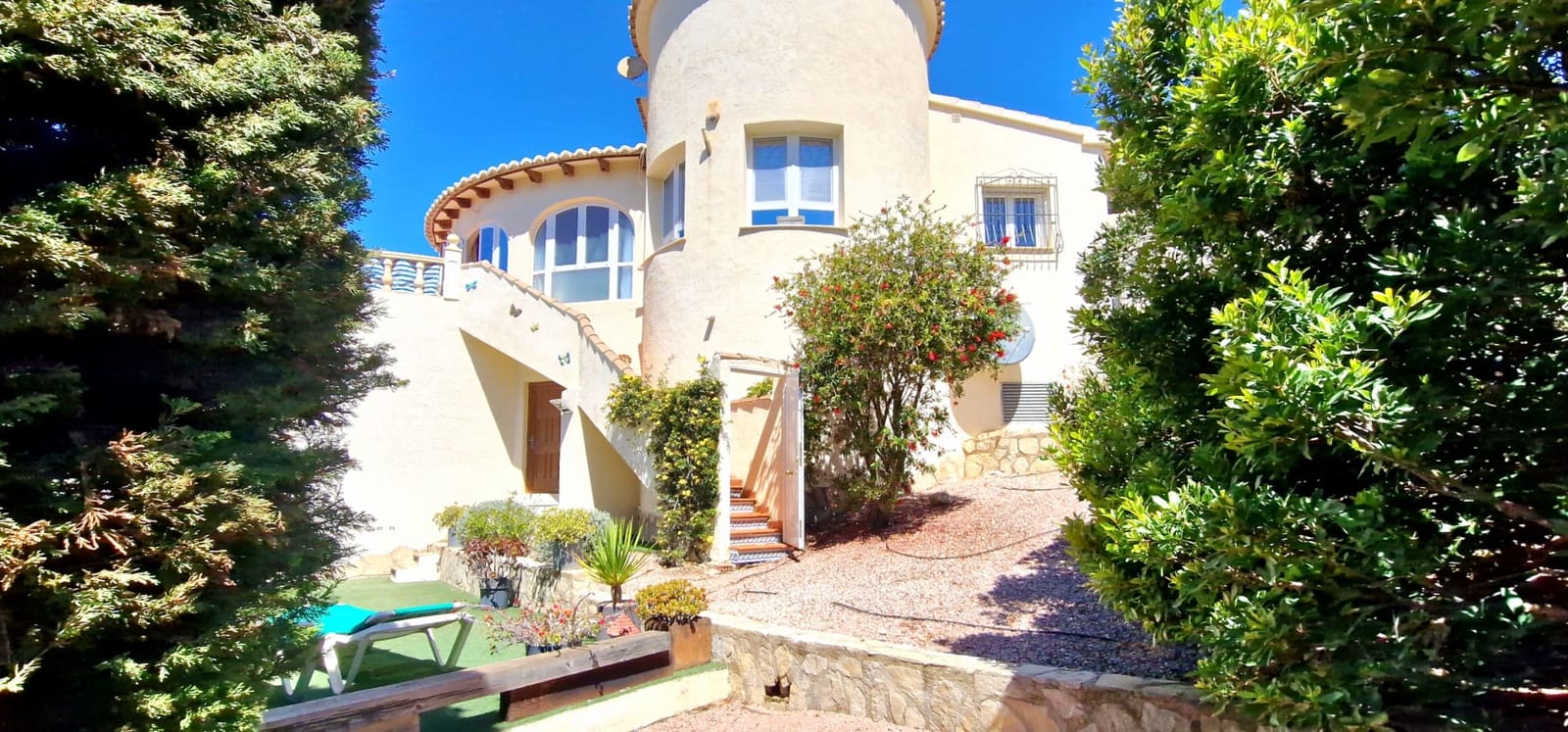 4 bedroom Villa for sale in Benitachell / Benitatxell with pool - € 620,000 (Ref: 9831229)