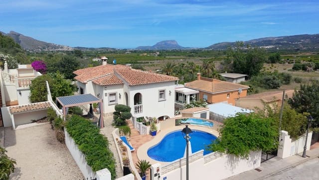 3 soveværelse Villa til salg i Tormos med swimmingpool - € 385.000 (Ref: 9846151)