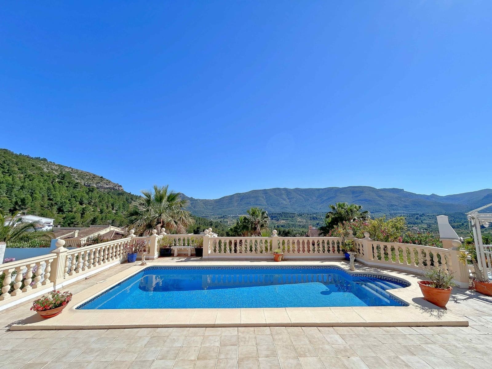 5 bedroom Villa for sale in Murla with pool - € 549,000 (Ref: 9855354)