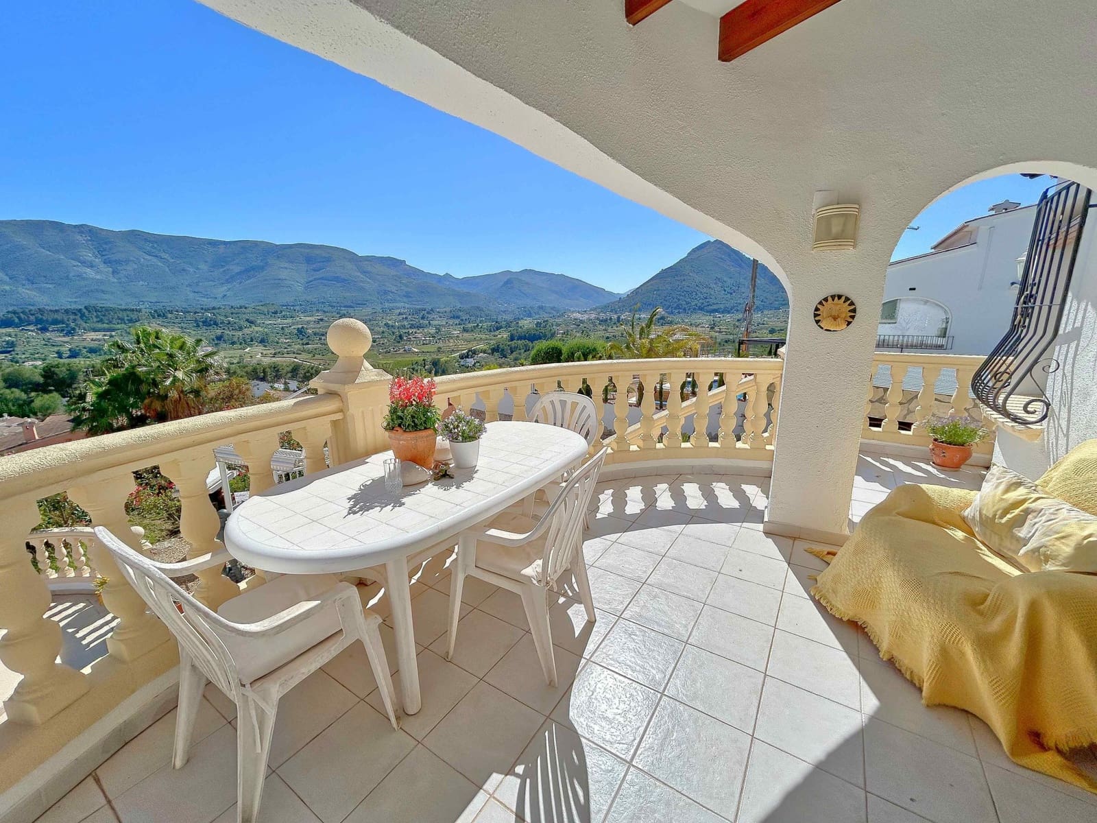 5 bedroom Villa for sale in Murla with pool - € 549,000 (Ref: 9855354)
