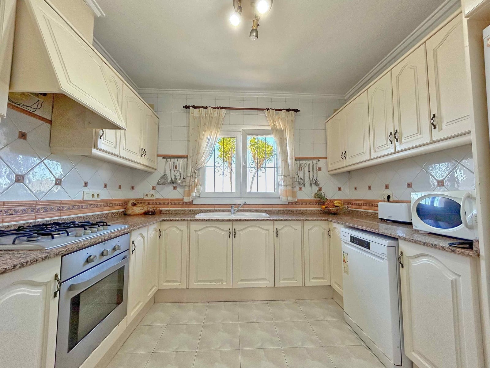 5 bedroom Villa for sale in Murla with pool - € 549,000 (Ref: 9855354)