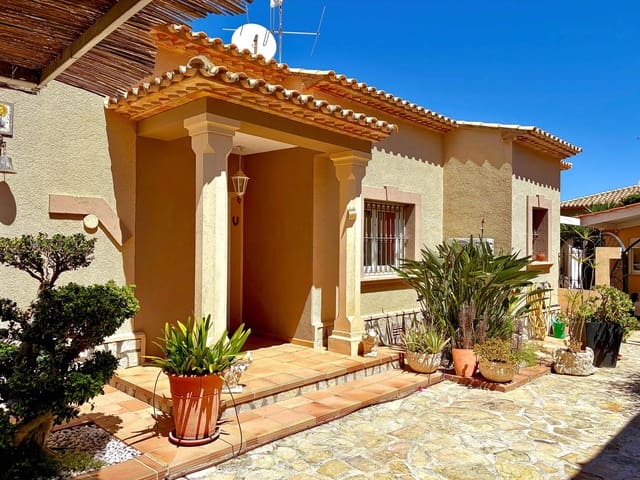 7 makuuhuone Huvila myytävänä paikassa Centro Urbano, Dénia mukana uima-altaan - 840 000 € (Ref: 9859906)