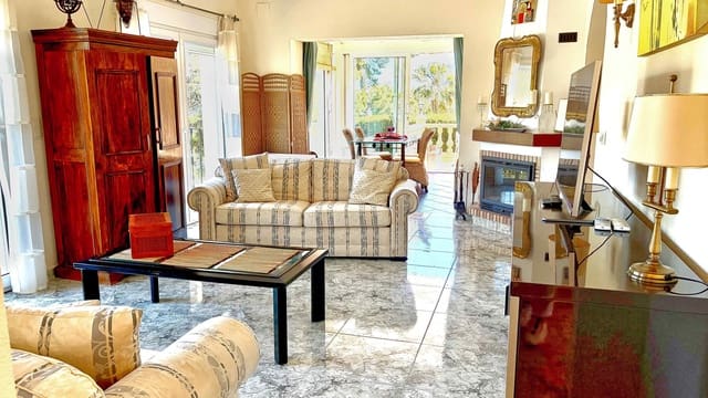 7 makuuhuone Huvila myytävänä paikassa Centro Urbano, Dénia mukana uima-altaan - 840 000 € (Ref: 9859906)