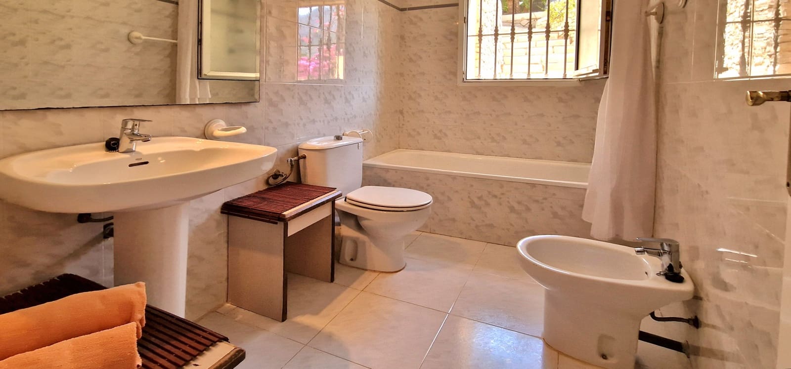 Chalet de 7 habitaciones en Dénia en venta con piscina - 840.000 € (Ref: 9859906)