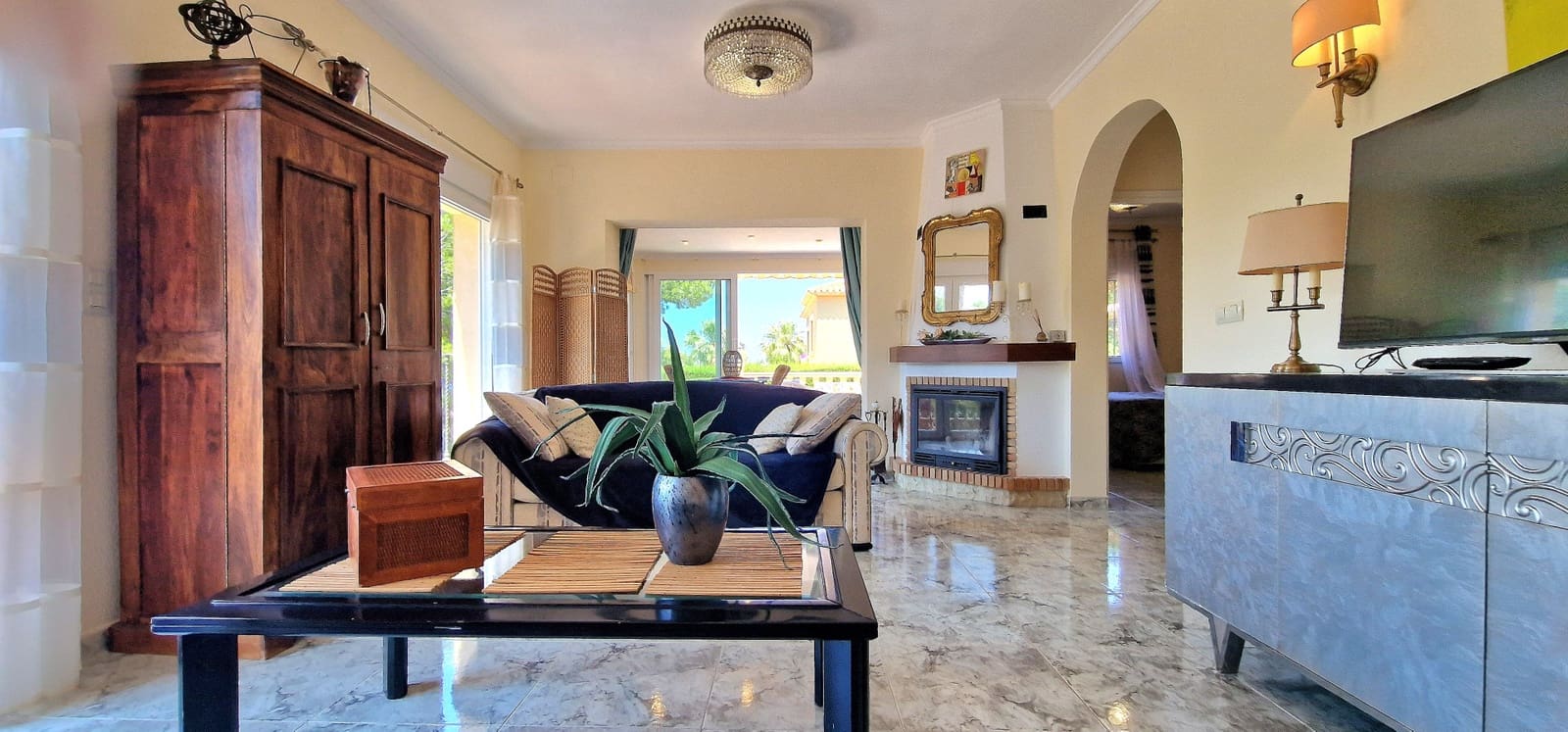 Chalet de 7 habitaciones en Dénia en venta con piscina - 840.000 € (Ref: 9859906)