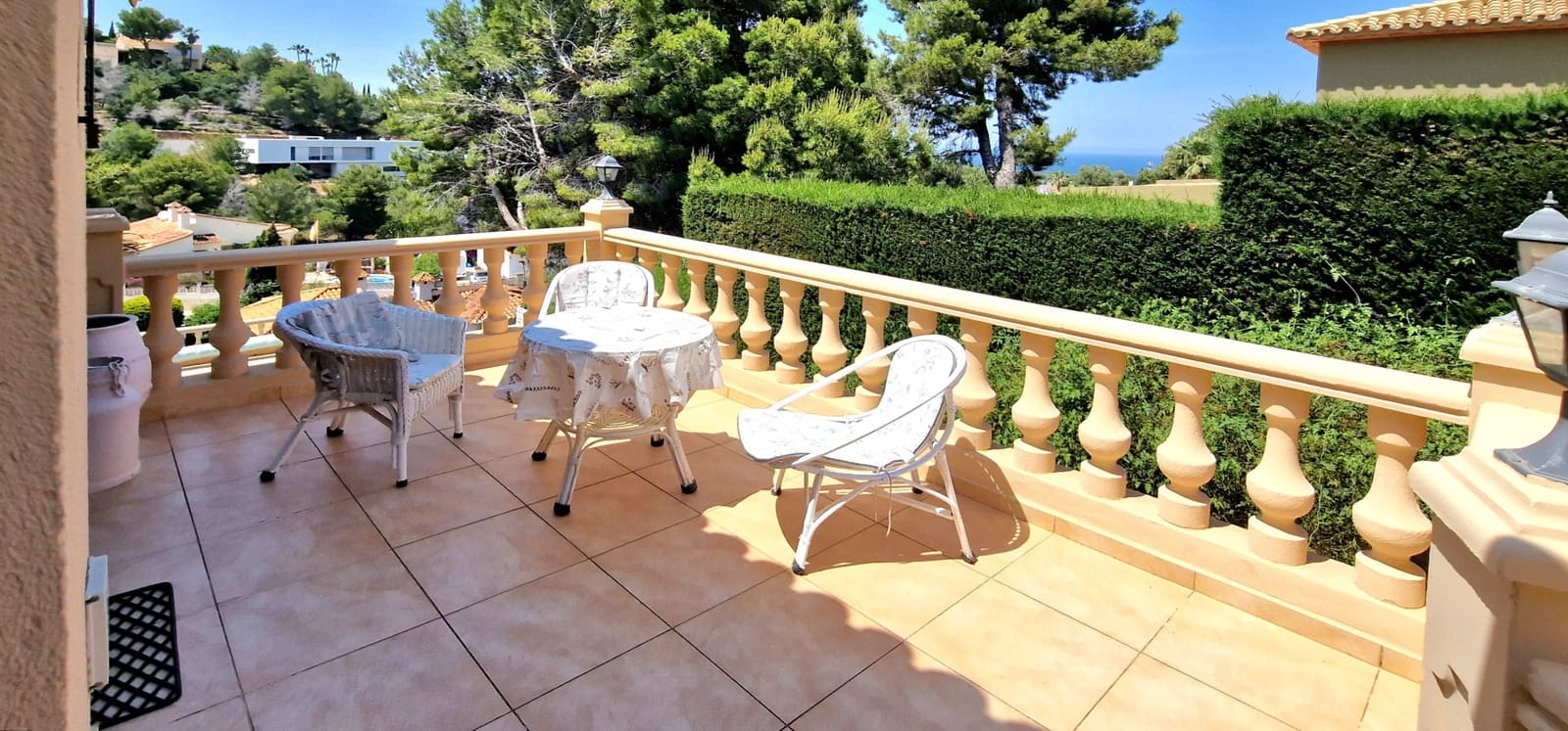 Chalet de 7 habitaciones en Dénia en venta con piscina - 840.000 € (Ref: 9859906)