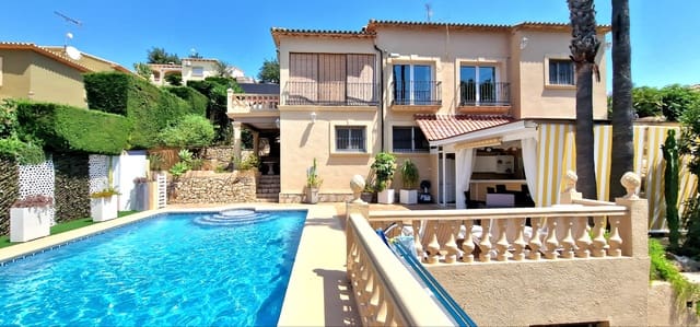 7 sovrum Villa till salu i Centro Urbano, Dénia med pool - 840 000 € (Ref: 9859906)