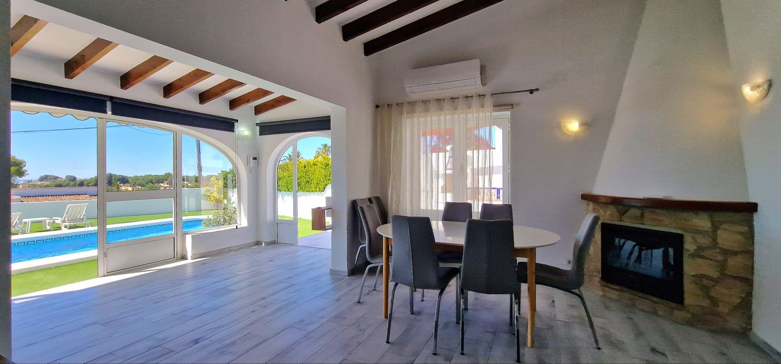 3 slaapkamer Villa te koop in Moraira met zwembad - € 850.000 (Ref: 9861797)