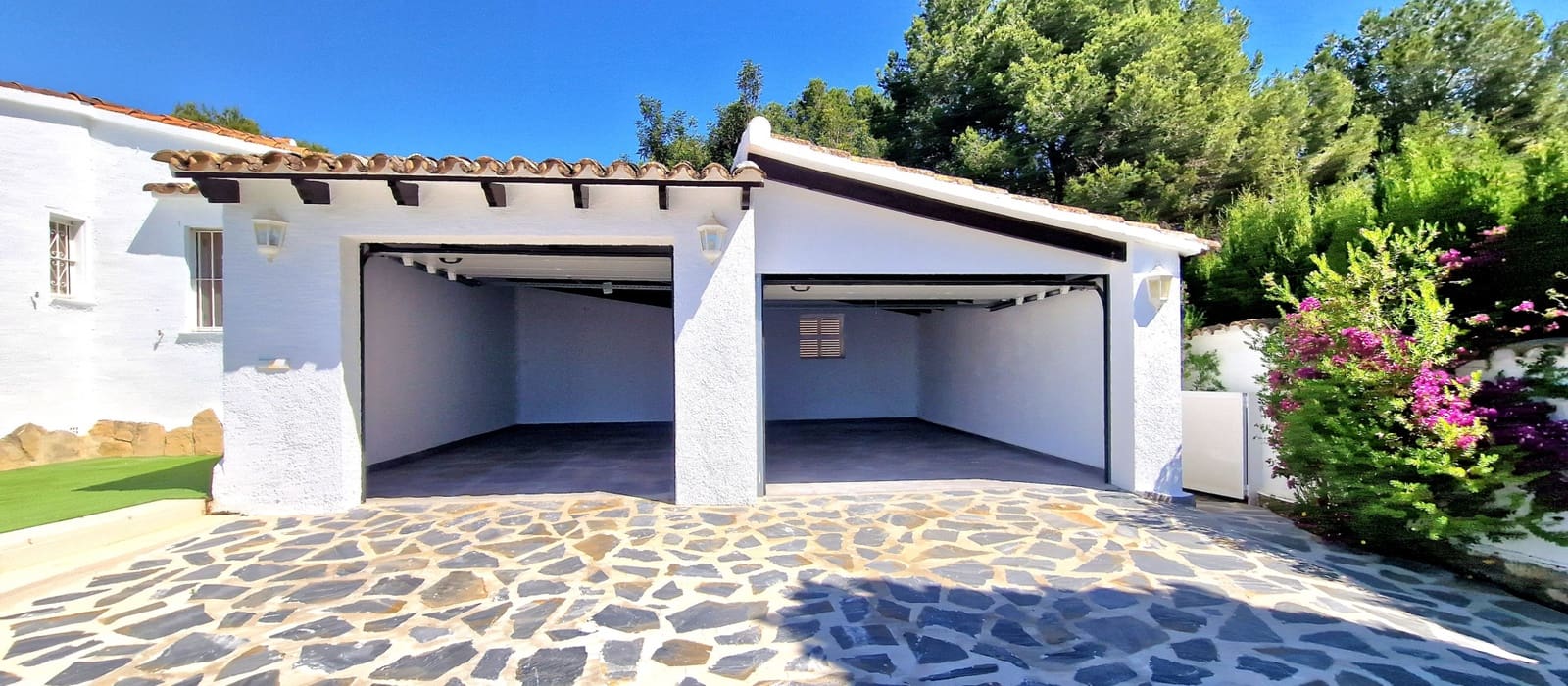 3 slaapkamer Villa te koop in Moraira met zwembad - € 850.000 (Ref: 9861797)