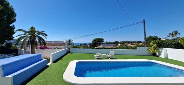 3 slaapkamer Villa te koop in Casco Urbano, Teulada-Moraira met zwembad - € 850.000 (Ref: 9861797)