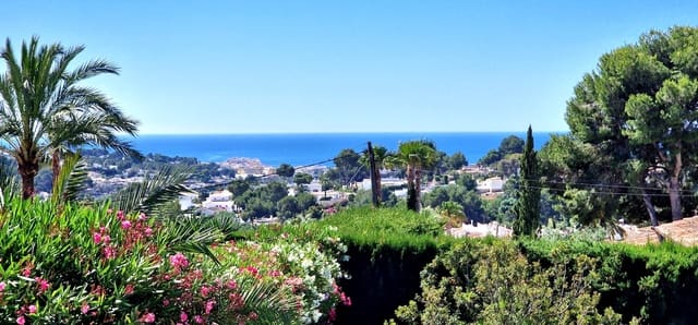 3 slaapkamer Villa te koop in Casco Urbano, Teulada-Moraira met zwembad - € 850.000 (Ref: 9861797)