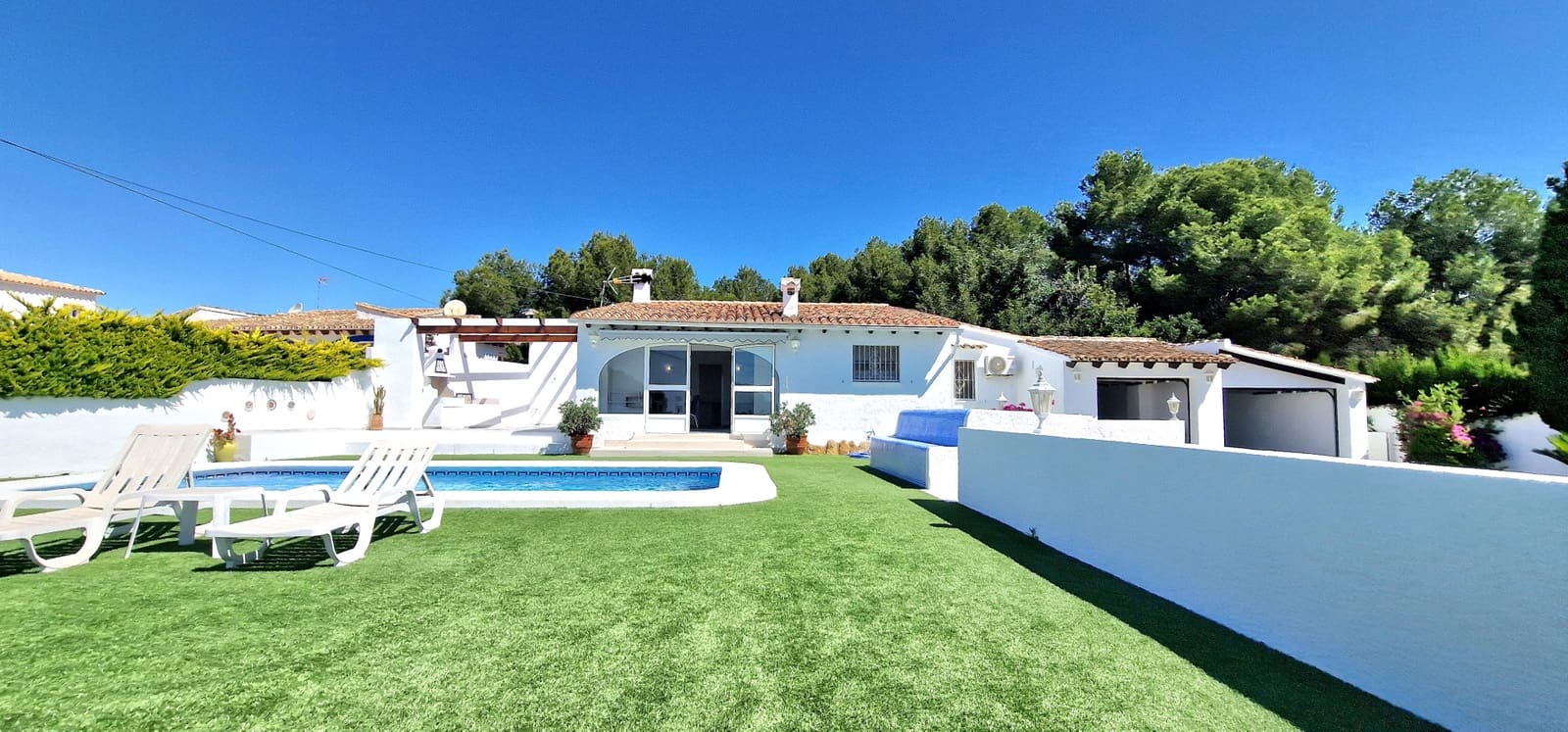 3 slaapkamer Villa te koop in Moraira met zwembad - € 850.000 (Ref: 9861797)
