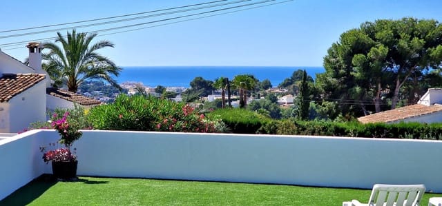3 slaapkamer Villa te koop in Casco Urbano, Teulada-Moraira met zwembad - € 850.000 (Ref: 9861797)
