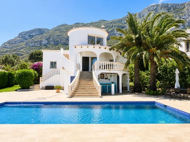 4 camera da letto Villa in vendita in Centro Urbano, Dénia con piscina - 895.000 € (Rif: 9861800)