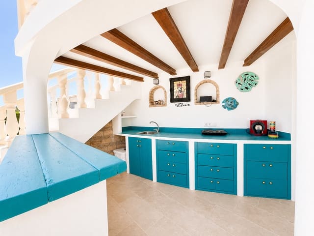 4 camera da letto Villa in vendita in Centro Urbano, Dénia con piscina - 895.000 € (Rif: 9861800)