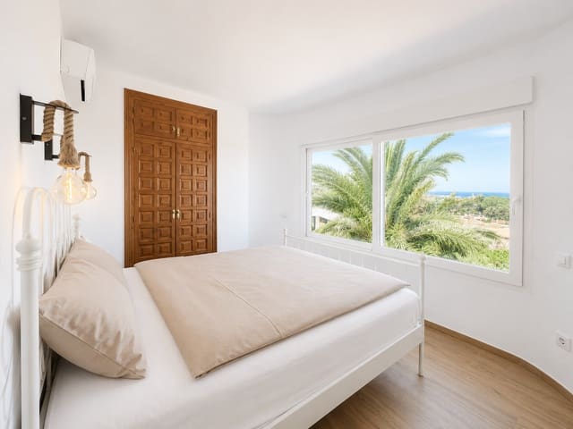 4 camera da letto Villa in vendita in Centro Urbano, Dénia con piscina - 895.000 € (Rif: 9861800)