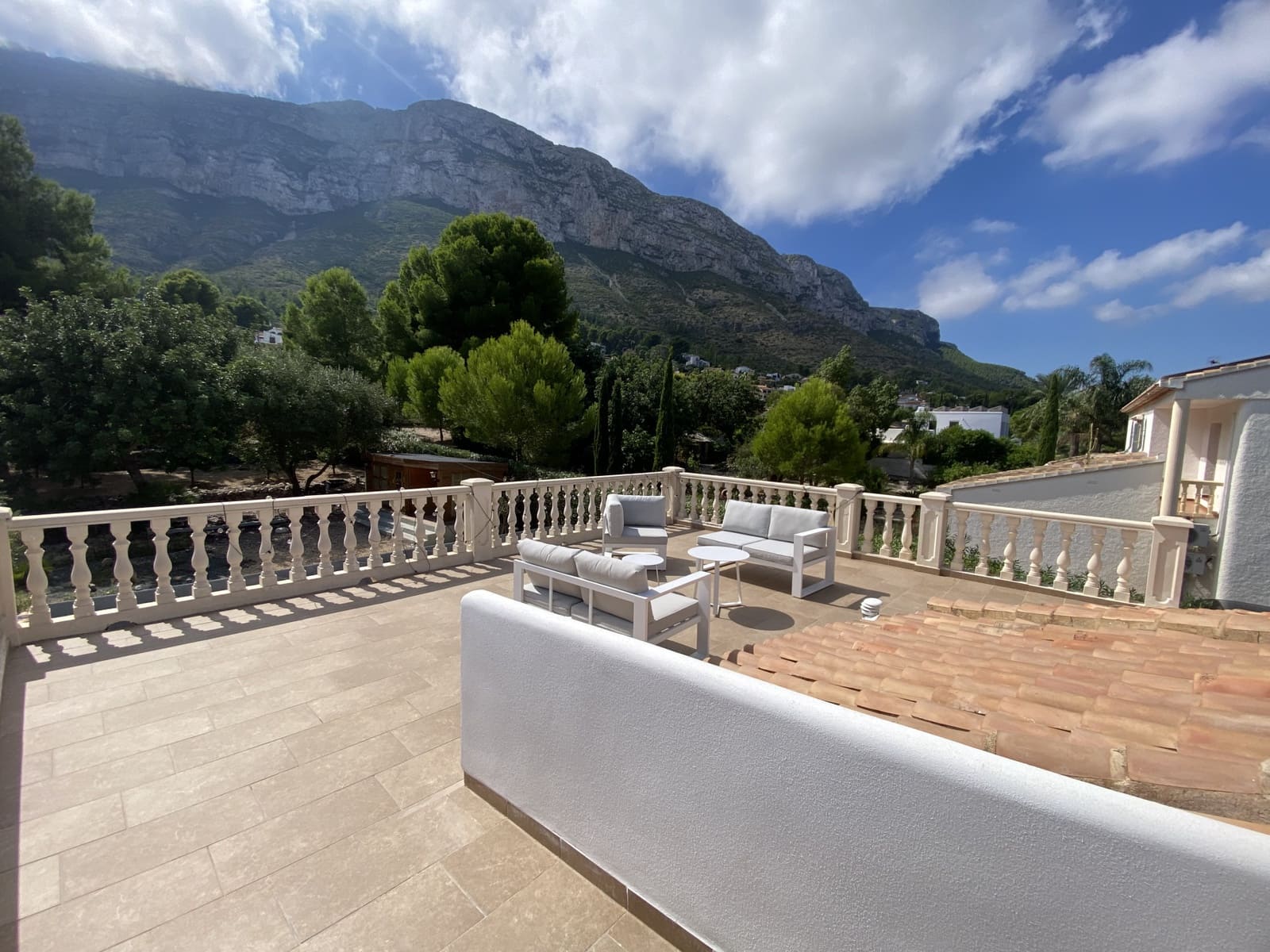 4 sypialnia Willa na sprzedaż w Denia z basenem - 849 000 € (Ref: 9861800)