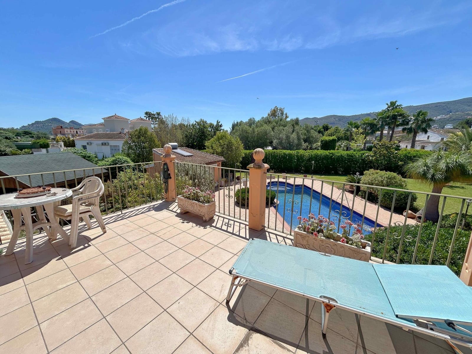 Chalet de 6 habitaciones en Pedreguer en venta con piscina - 975.000 € (Ref: 9865090)