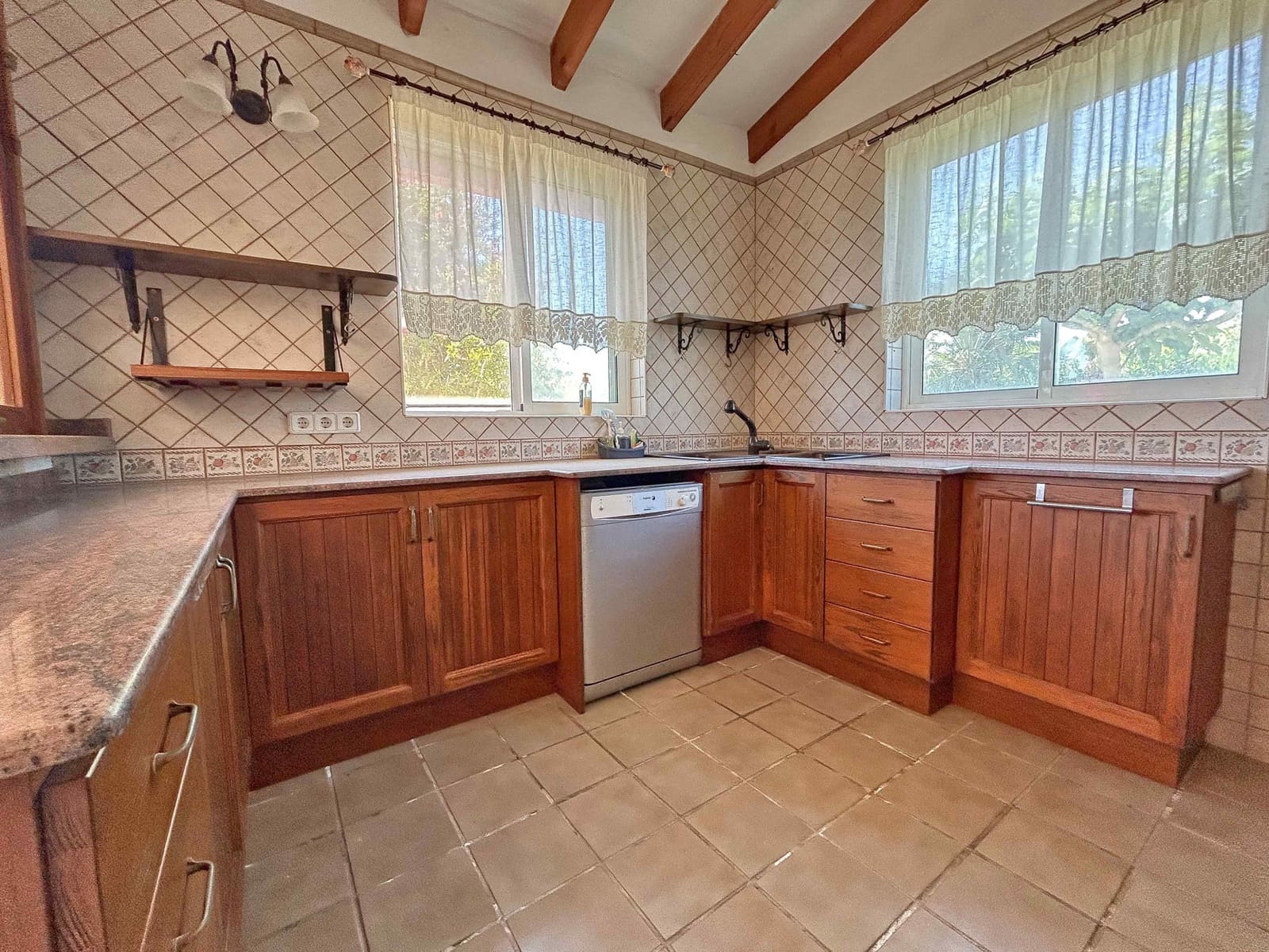 Chalet de 6 habitaciones en Pedreguer en venta con piscina - 975.000 € (Ref: 9865090)