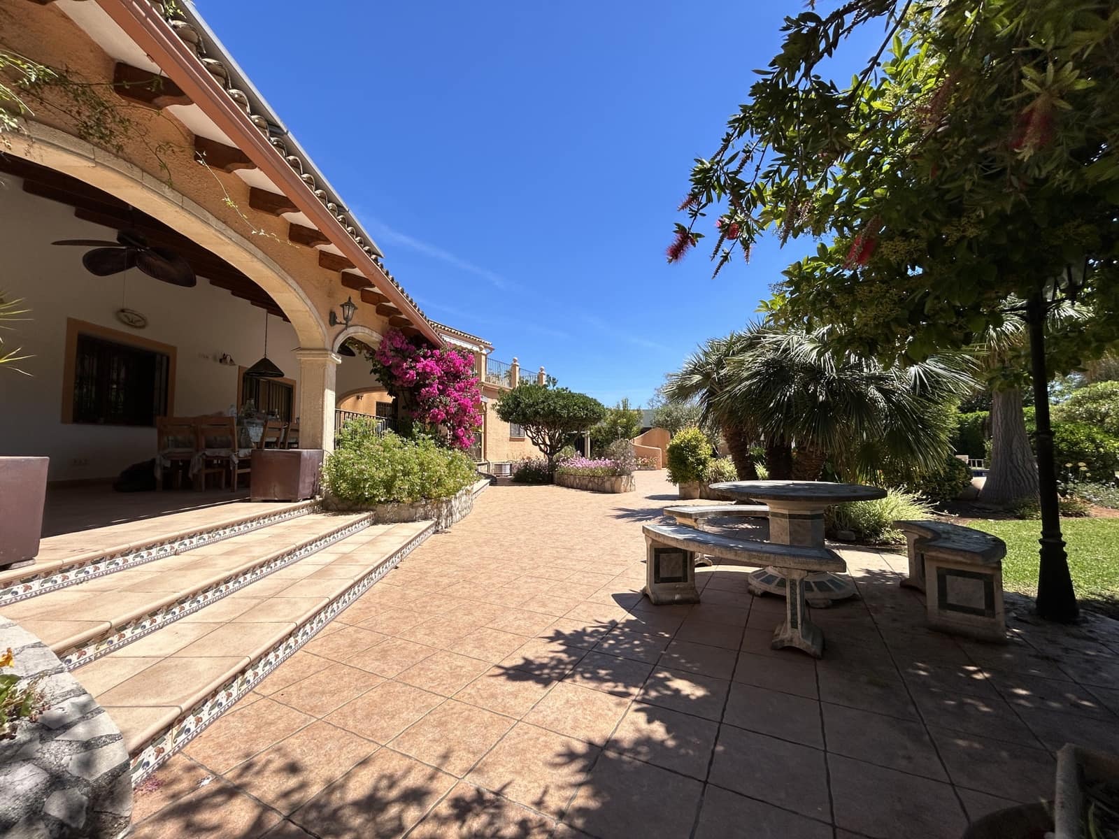 Chalet de 6 habitaciones en Pedreguer en venta con piscina - 975.000 € (Ref: 9865090)