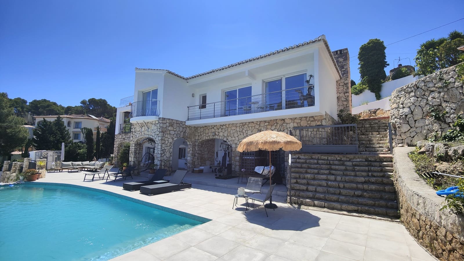 5 slaapkamer Villa te koop in Javea / Xabia met zwembad - € 1.699.000 (Ref: 9875999)