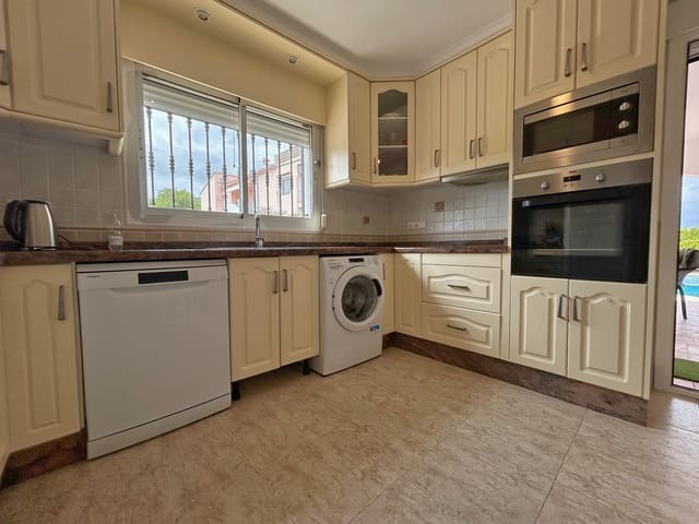 4 sypialnia Willa na sprzedaż w Benidoleig z basenem - 575 000 € (Ref: 9878443)