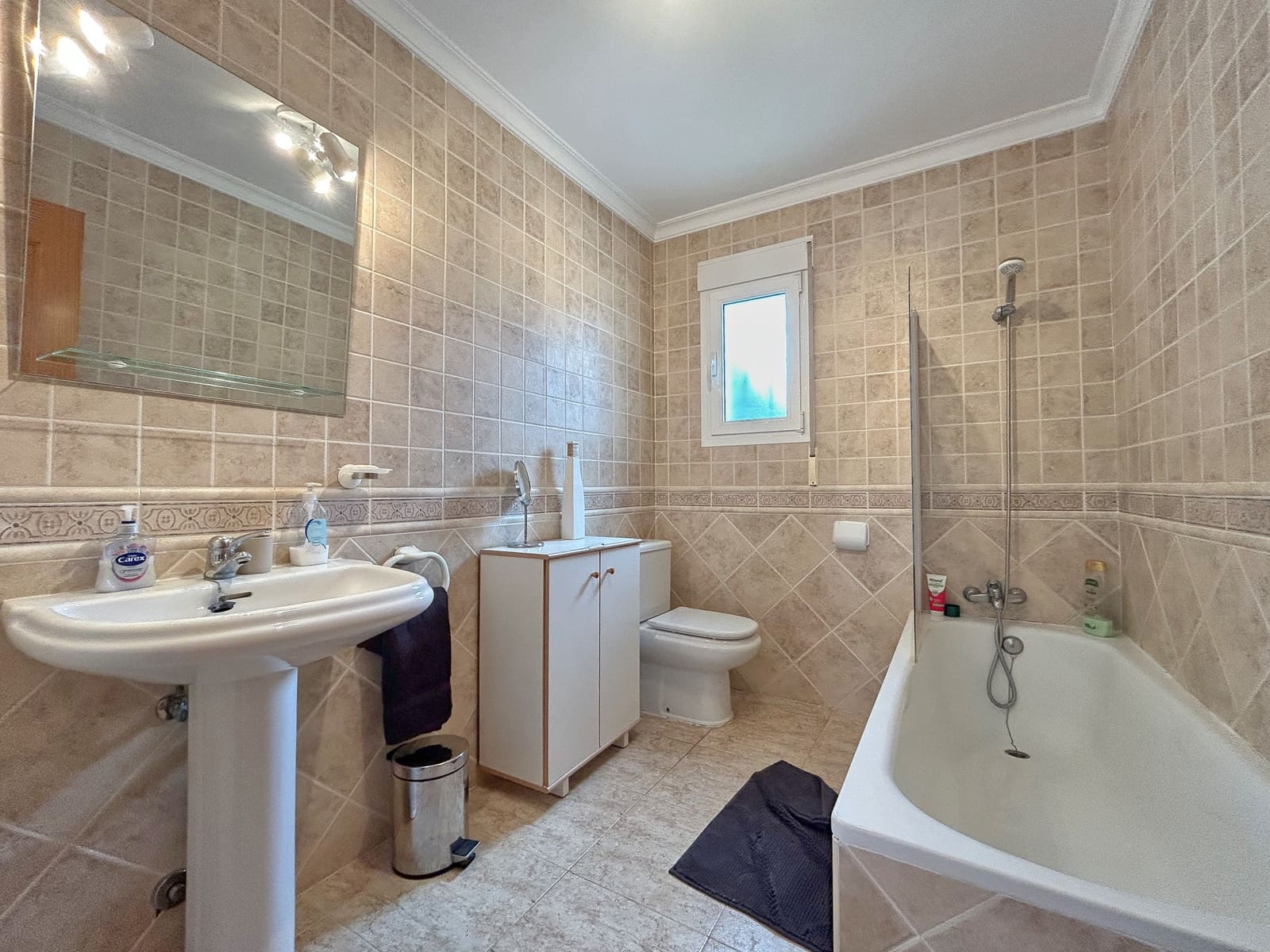 4 bedroom Villa for sale in Benidoleig with pool - € 575,000 (Ref: 9878443)