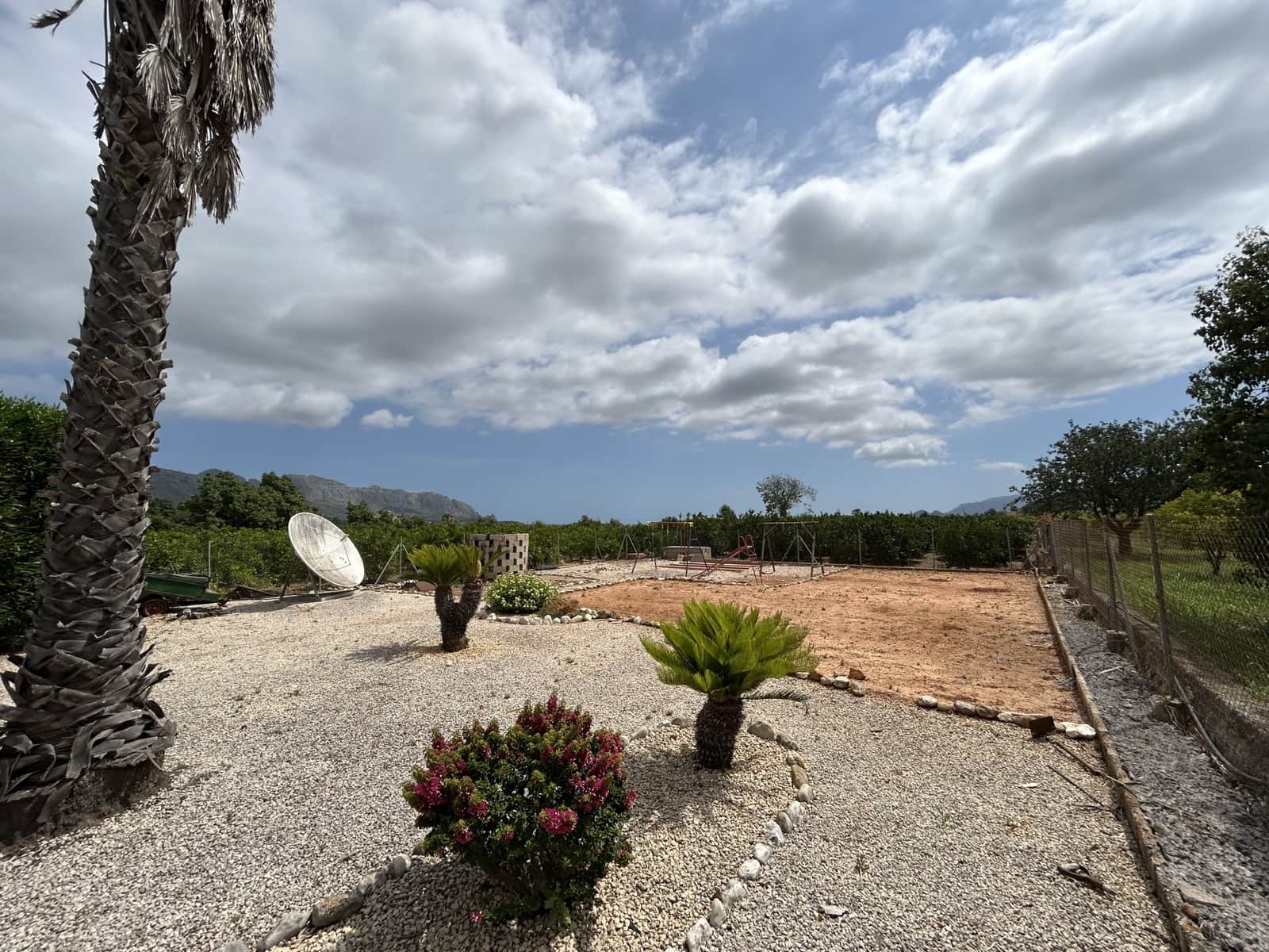 4 bedroom Villa for sale in Benidoleig with pool - € 575,000 (Ref: 9878443)