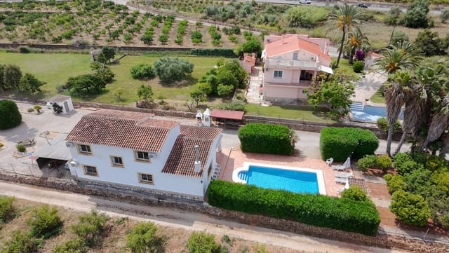 4 quarto Moradia para venda em Benidoleig com piscina - 575 000 € (Ref: 9878443)