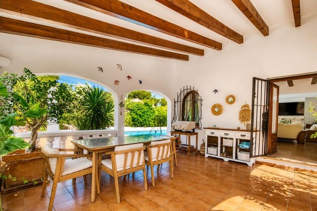 5 quarto Moradia para venda em Centro ciudad, Javea / Xàbia com piscina - 850 000 € (Ref: 9880793)