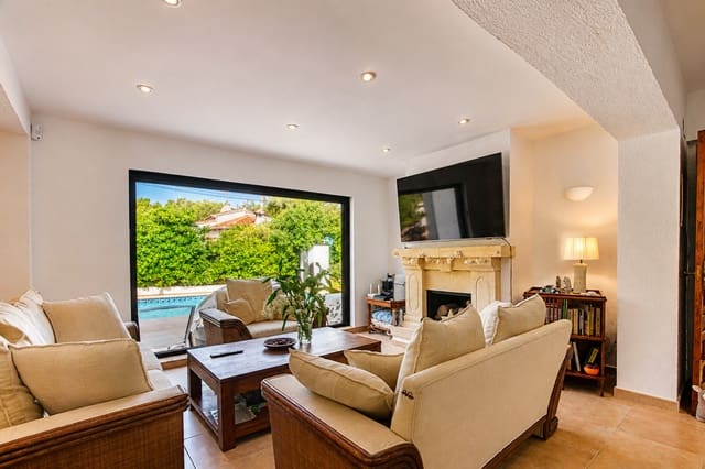 5 quarto Moradia para venda em Centro ciudad, Javea / Xàbia com piscina - 850 000 € (Ref: 9880793)