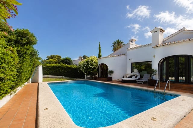 5 quarto Moradia para venda em Centro ciudad, Javea / Xàbia com piscina - 850 000 € (Ref: 9880793)